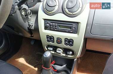 Хетчбек Dacia Sandero 2010 в Дубні