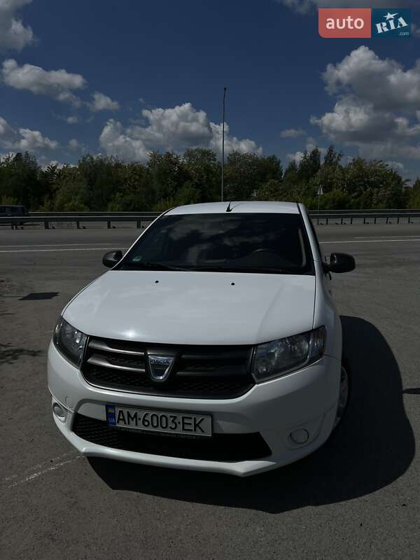 Хэтчбек Dacia Sandero 2013 в Звягеле фото 5 Хэтчбек Dacia Sandero 2013 в Звягеле