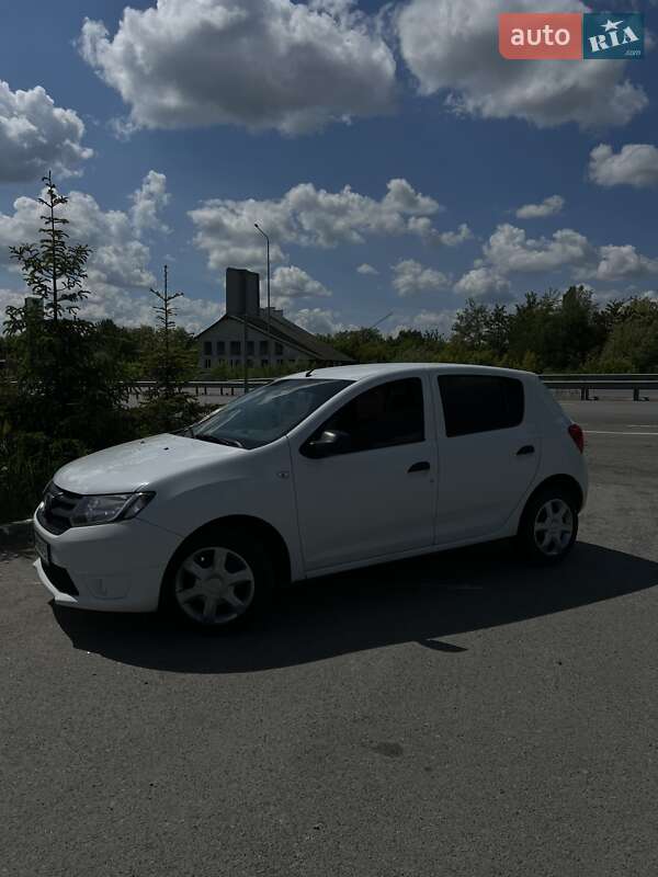 Хэтчбек Dacia Sandero 2013 в Звягеле фото 6 Хэтчбек Dacia Sandero 2013 в Звягеле