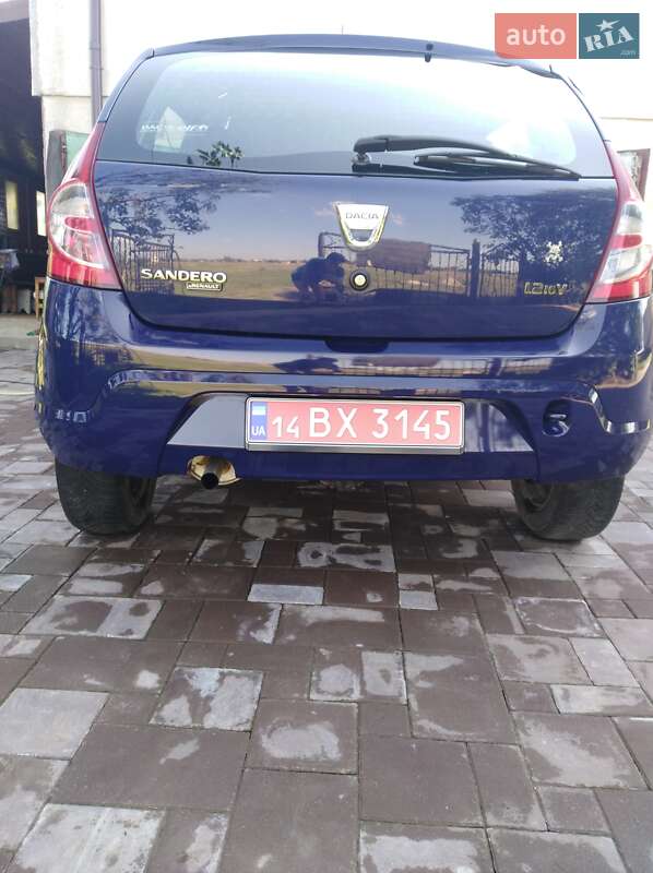 Хетчбек Dacia Sandero 2009 в Жидачові