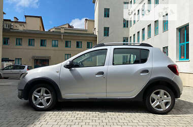 Хетчбек Dacia Sandero 2014 в Львові