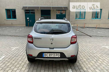 Хетчбек Dacia Sandero 2014 в Львові