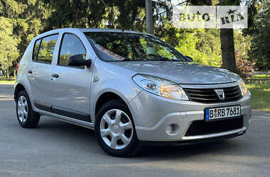 Хетчбек Dacia Sandero 2009 в Умані