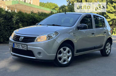 Хетчбек Dacia Sandero 2009 в Умані