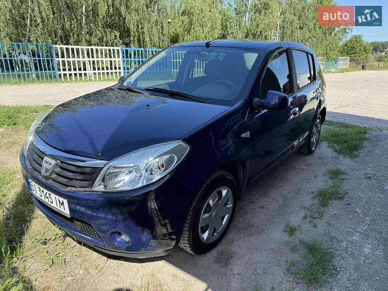 Dacia Sandero 2011