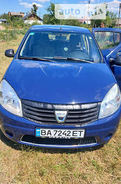 Хэтчбек Dacia Sandero 2009 в Кропивницком