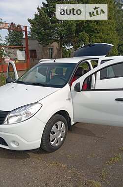 Хетчбек Dacia Sandero 2008 в Коломиї