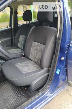Хэтчбек Dacia Sandero 2009 в 