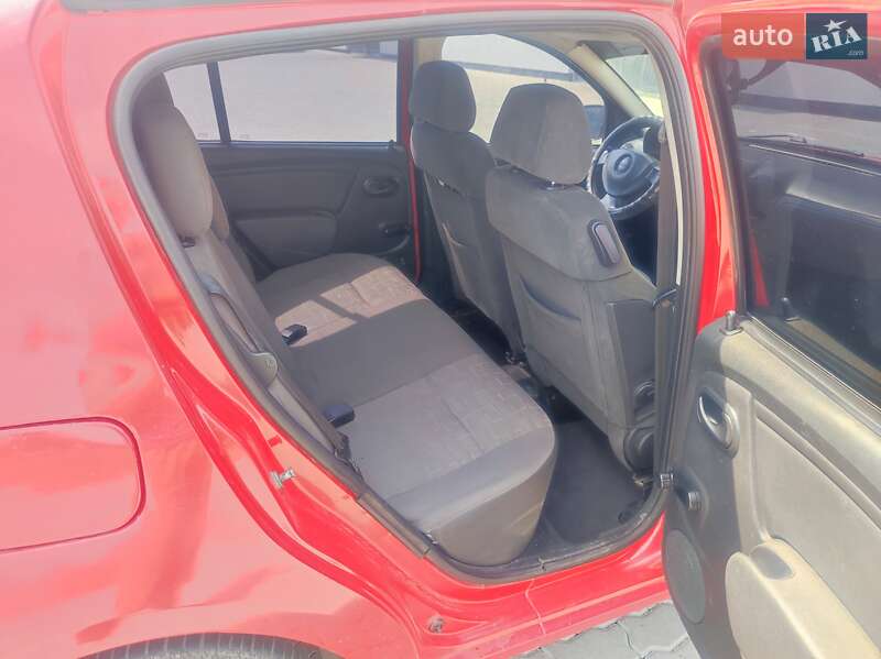 Хетчбек Dacia Sandero 2009 в Бориславі