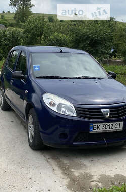 Хэтчбек Dacia Sandero 2009 в Ровно