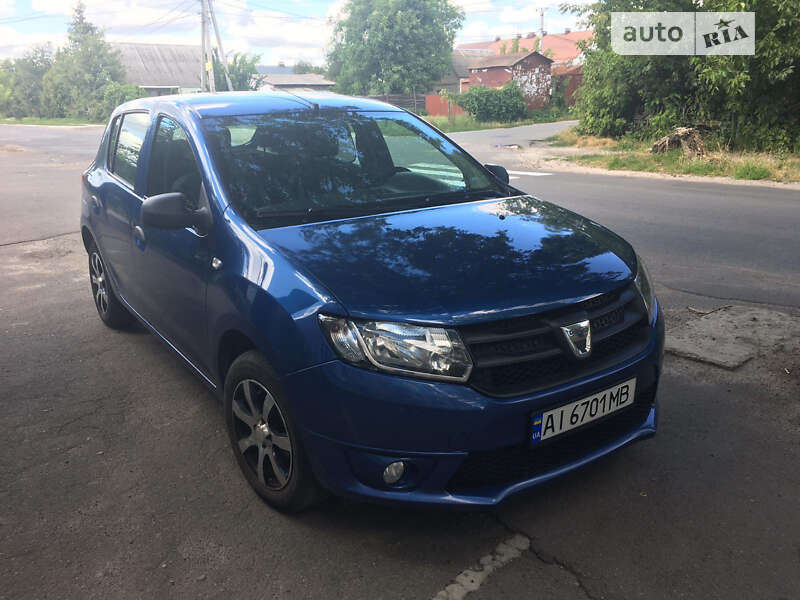 Хэтчбек Dacia Sandero 2013 в Киеве