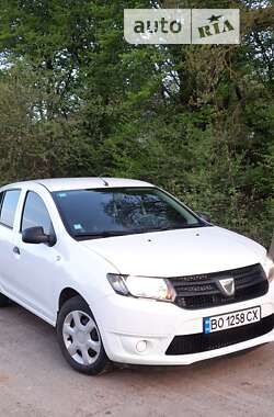 Хэтчбек Dacia Sandero 2014 в Ровно