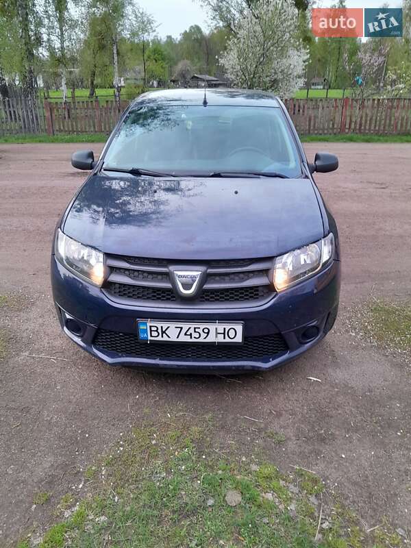 Хетчбек Dacia Sandero 2013 в Лугинах