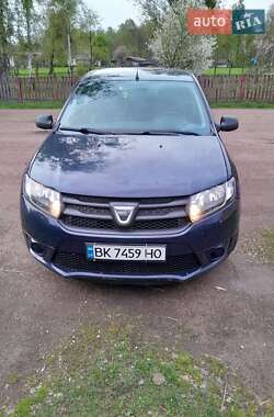 Хетчбек Dacia Sandero 2013 в Лугинах