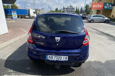 Хетчбек Dacia Sandero 2009 в Вінниці