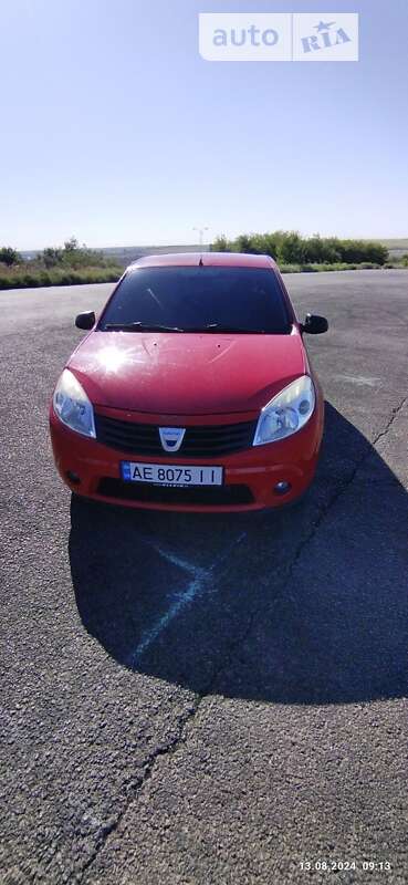 Хетчбек Dacia Sandero 2009 в Дніпрі