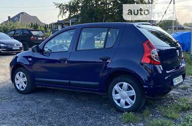 Хэтчбек Dacia Sandero 2009 в Ковеле