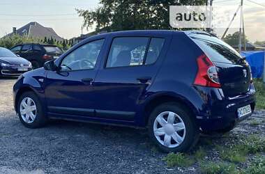 Хэтчбек Dacia Sandero 2009 в Ковеле