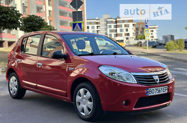 Хетчбек Dacia Sandero 2009 в Тернополі