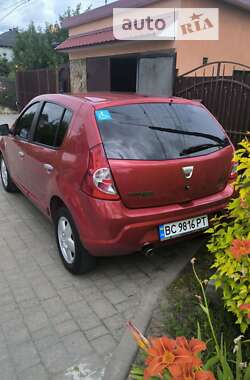 Хэтчбек Dacia Sandero 2009 в Львове