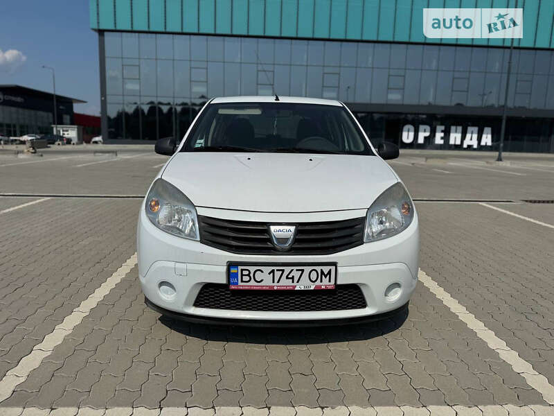 Хетчбек Dacia Sandero 2010 в Львові