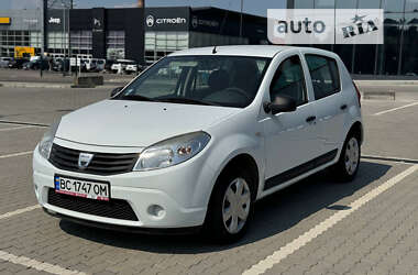 Хетчбек Dacia Sandero 2010 в Львові