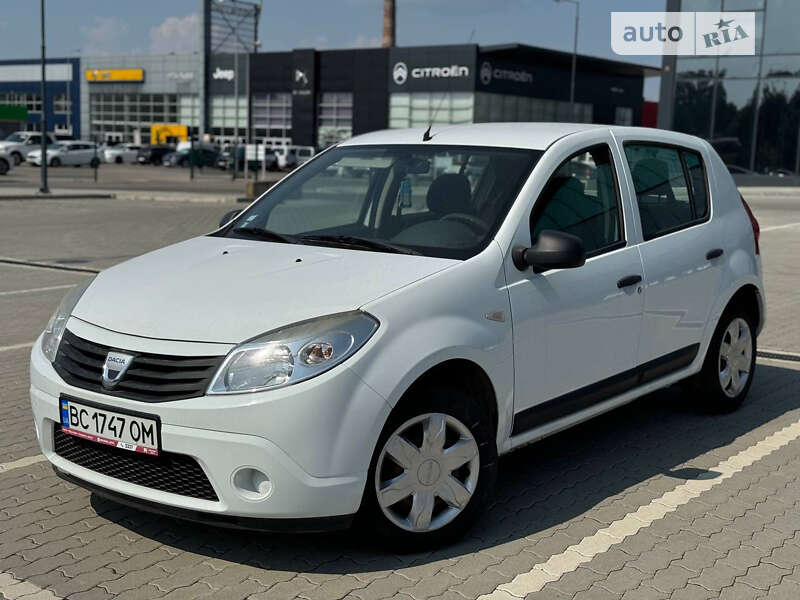 Хетчбек Dacia Sandero 2010 в Львові