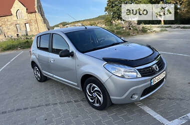 Хетчбек Dacia Sandero 2009 в Тернополі