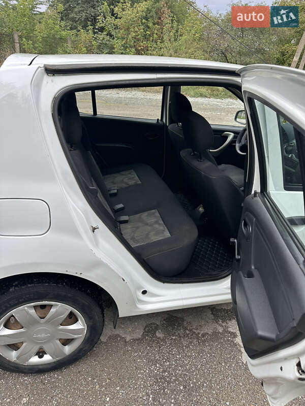 Хетчбек Dacia Sandero 2009 в Кам'янець-Подільському