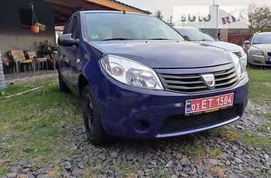 Хэтчбек Dacia Sandero 2009 в Луцке