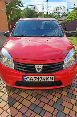 Хетчбек Dacia Sandero 2009 в Умані