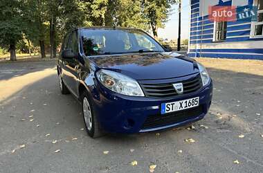 Хэтчбек Dacia Sandero 2009 в Лебедине