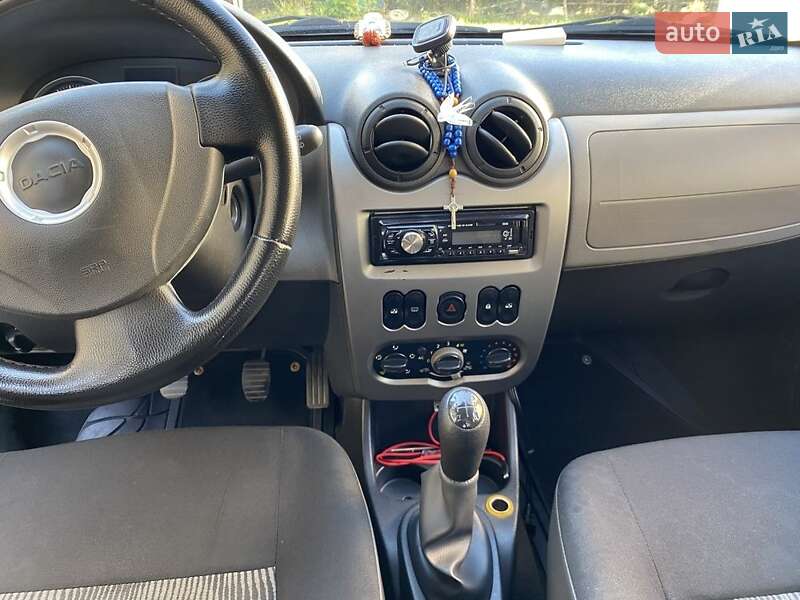 Хетчбек Dacia Sandero 2010 в Тисмениці