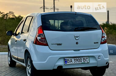 Хетчбек Dacia Sandero 2008 в Кропивницькому