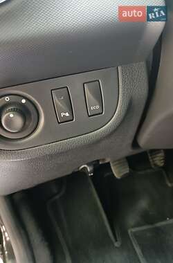 Внедорожник / Кроссовер Dacia Sandero 2013 в Николаеве