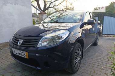 Хетчбек Dacia Sandero 2011 в Тернополі