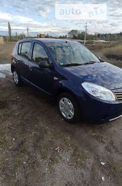 Хетчбек Dacia Sandero 2009 в Вінниці