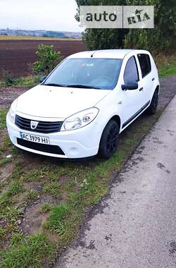 Хетчбек Dacia Sandero 2010 в Локачах