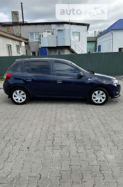 Хетчбек Dacia Sandero 2013 в Сокалі