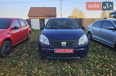 Хетчбек Dacia Sandero 2009 в Маневичах