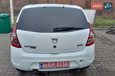 Хэтчбек Dacia Sandero 2009 в Конотопе