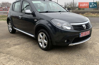 Хетчбек Dacia Sandero 2011 в Харкові