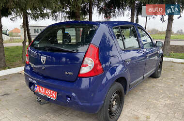Хэтчбек Dacia Sandero 2008 в 