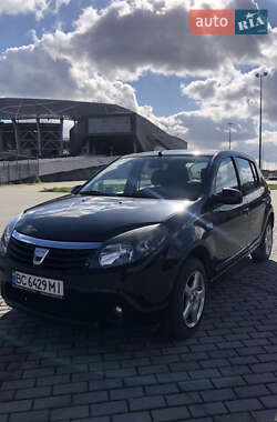 Хетчбек Dacia Sandero 2010 в Львові