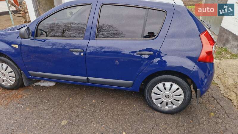 Хэтчбек Dacia Sandero 2008 в Умани фото 2 Хэтчбек Dacia Sandero 2008 в Умани
