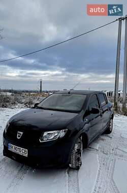 Хэтчбек Dacia Sandero 2013 в Ровно