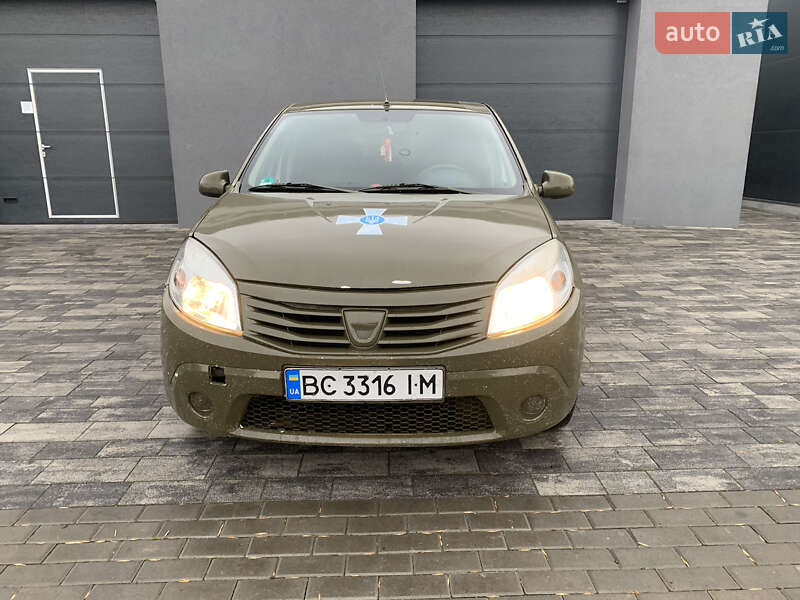 Хэтчбек Dacia Sandero 2009 в Луцке