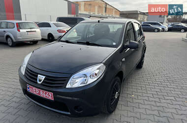 Хэтчбек Dacia Sandero 2009 в Луцке