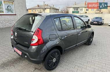 Хэтчбек Dacia Sandero 2009 в Луцке