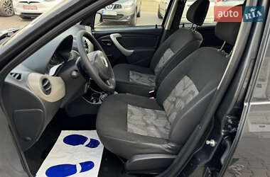 Хэтчбек Dacia Sandero 2009 в Луцке